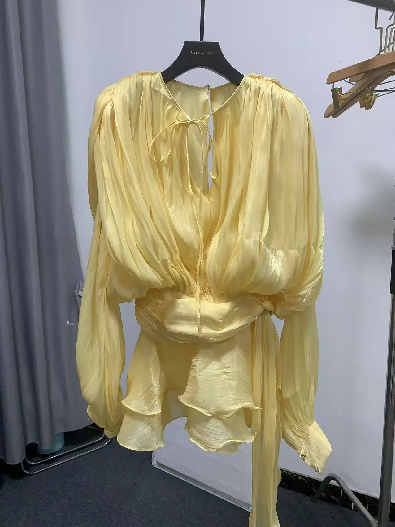 VGH Chic Spliced Lace Up Loose Sexy Short Dresses For Women Round Neck Long Sleeve Minimalist Ruffles Folds Dress Female Fashion