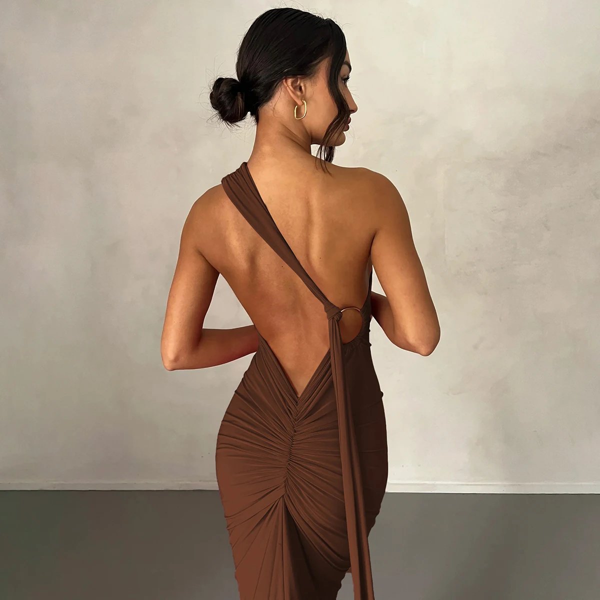 Hugcitar One Shoulder Backless Adjustable Scarf Loop Ruched Sexy Maxi Dress 2024 Women Elegant Y2K Streetwear Festival Outfit