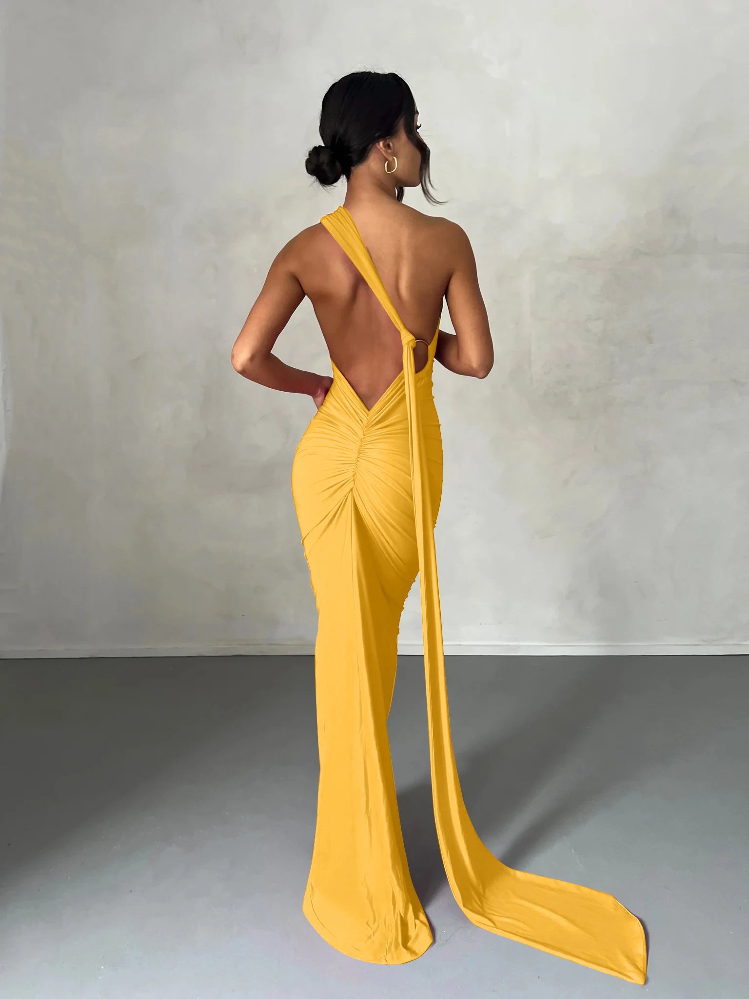 Hugcitar One Shoulder Backless Adjustable Scarf Loop Ruched Sexy Maxi Dress 2024 Women Elegant Y2K Streetwear Festival Outfit