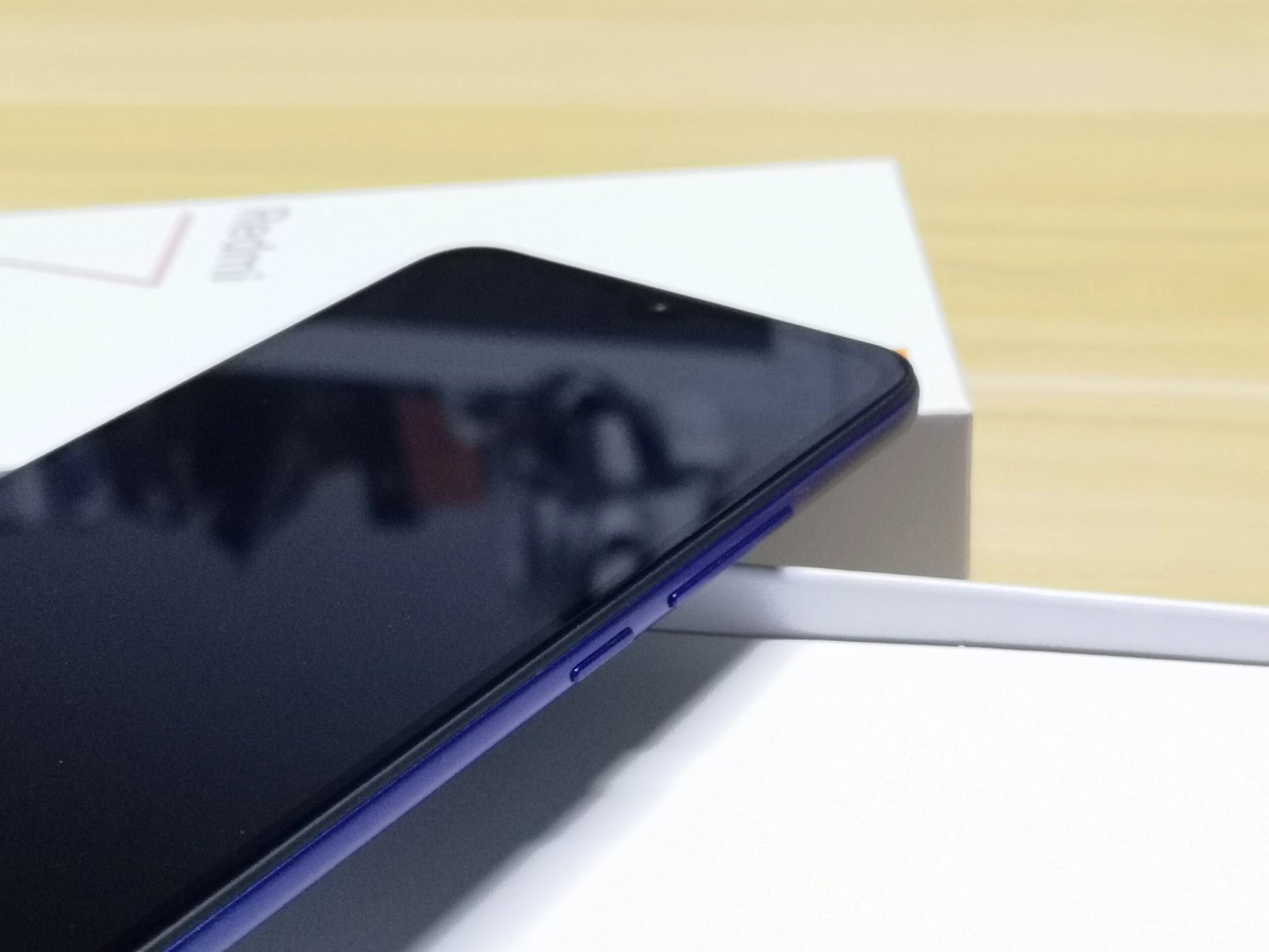 Xiaomi Redmi 7 Cellphone with Phone Case, Dual SIM Solt Cellphone Android Cell Phone Dual Camera used phone