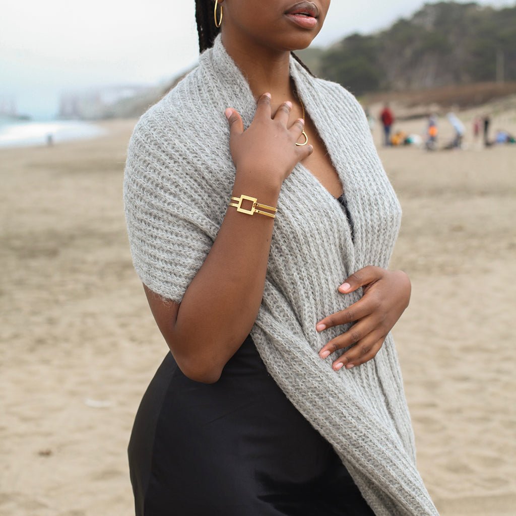 Chunky Gray Knit Alpaca Scarf - Image 2