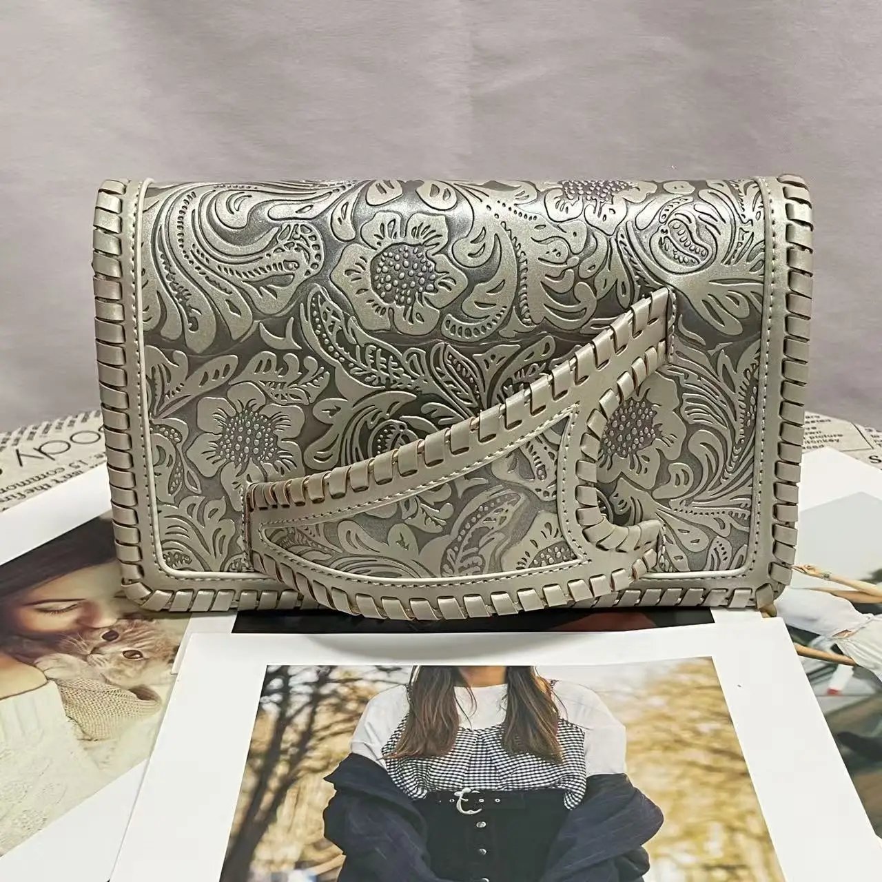New Retro Pattern Printing Handbags Woman Soft Designer PU Leather Bags Luxury Small Handbags Silver Print Commuter Handbag New Retro Pattern Printing Handbags Woman Soft Designer PU Leather Bags Luxury Small Handbags Silver Print Commuter Handbag