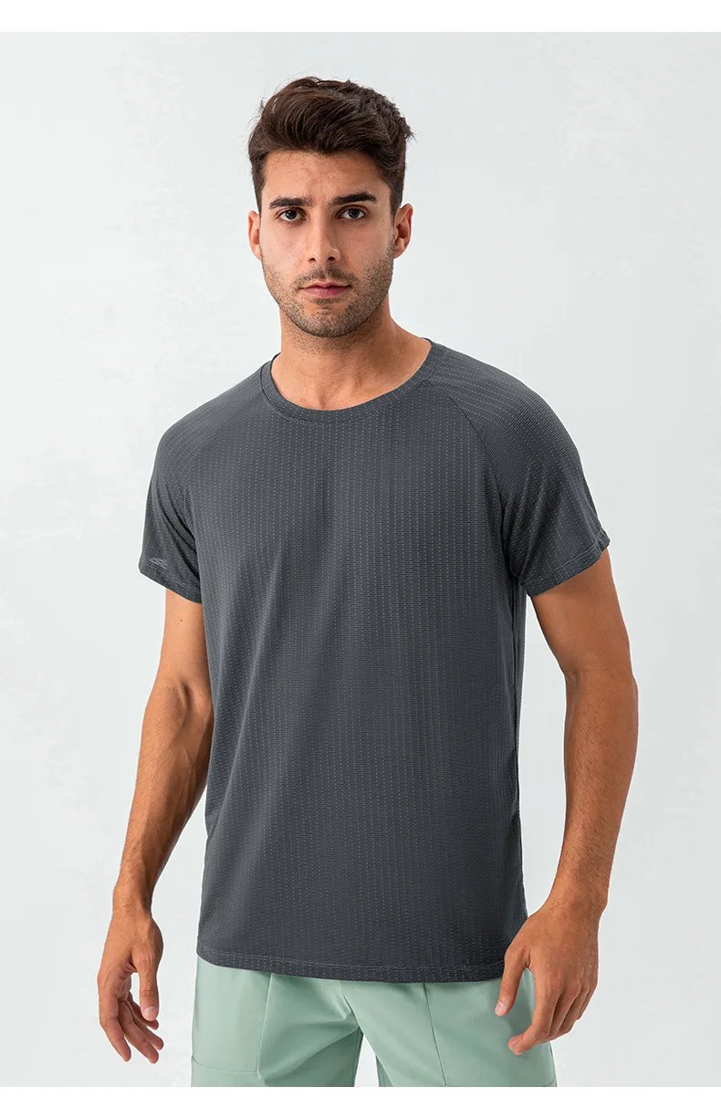 New Gym Bodybuilding T-Shirt Men's Quick-drying Gym Workout Fitness Sports Short Sleeve Tops Breathable Summer Casual Sweatshirt New Gym Bodybuilding T-Shirt Men's Quick-drying Gym Workout Fitness Sports Short Sleeve Tops Breathable Summer Casual Sweatshirt