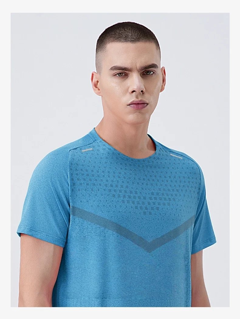 Men's Fitness Sports Ice Silk T-shirt Short Sleeves Summer Gym Running Fitness Tops Tee Outdoor Recreation Breathable T-Shirt Men's Fitness Sports Ice Silk T-shirt Short Sleeves Summer Gym Running Fitness Tops Tee Outdoor Recreation Breathable T-Shirt
